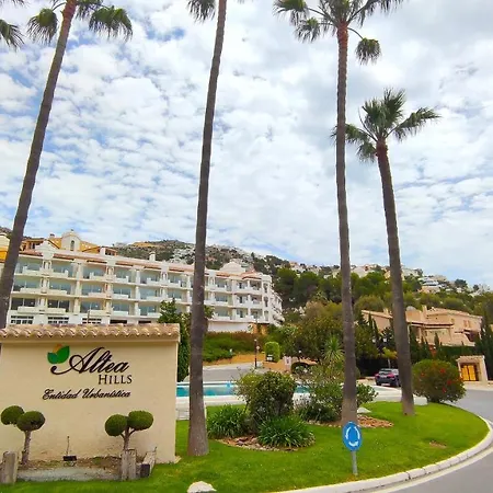 3-bedroom Townhouse In Hills * Altea