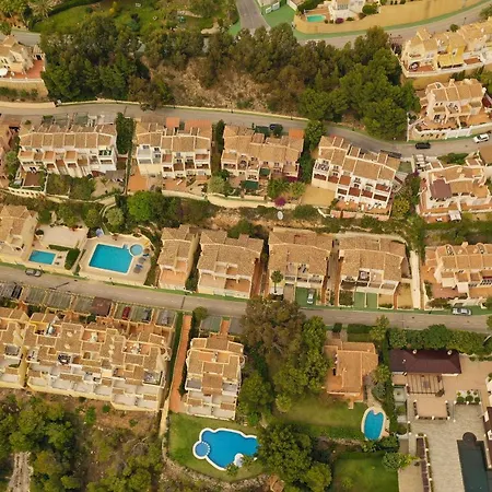 3-bedroom Townhouse In Hills *